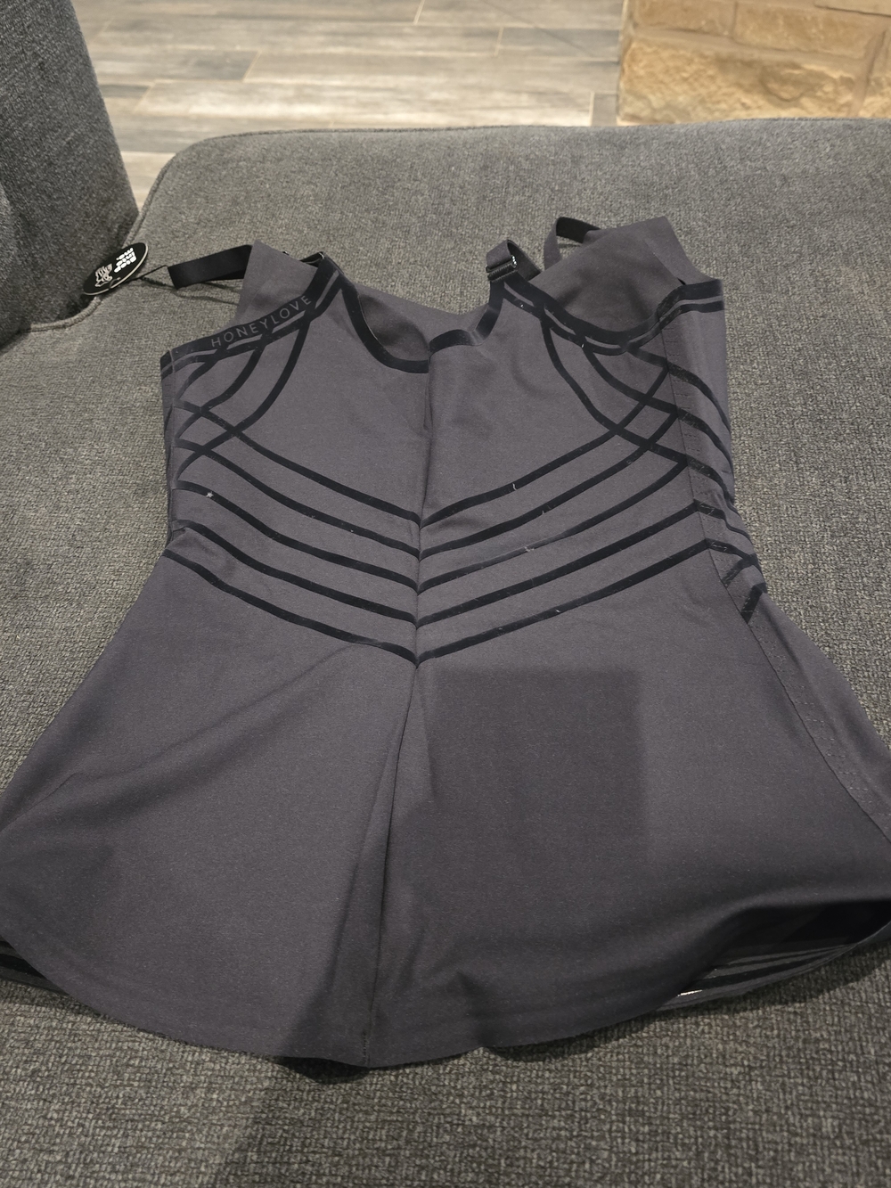 Honeylove Charcoal Shaping Cami with Geometric Stripes - Picture 5 of 6